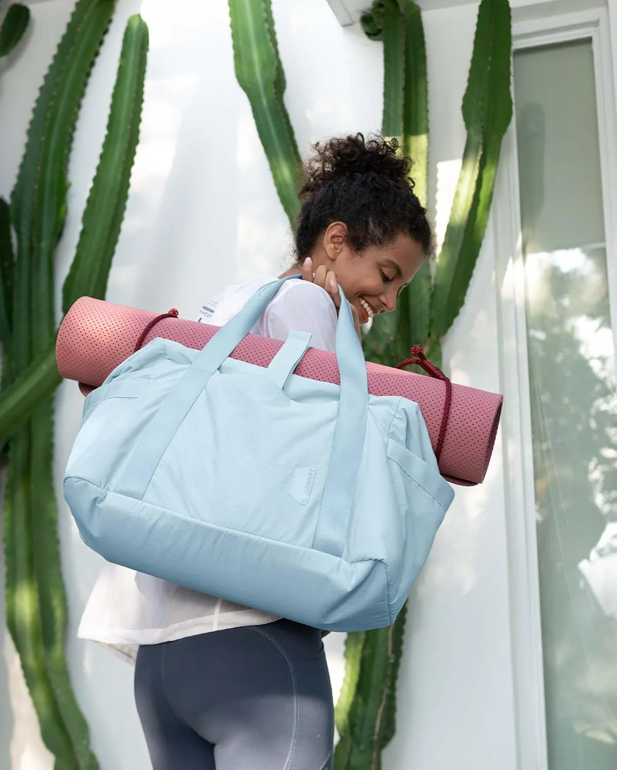 BAGSMART BAGSMART Gym Bag for Women, Carry on Weekender Overnight Bag, Travel Duffel Bags with Trolley Sleeve, Personal Item Travel Bag Tote Bag Workout Dance Bag(Light Blue-Large)