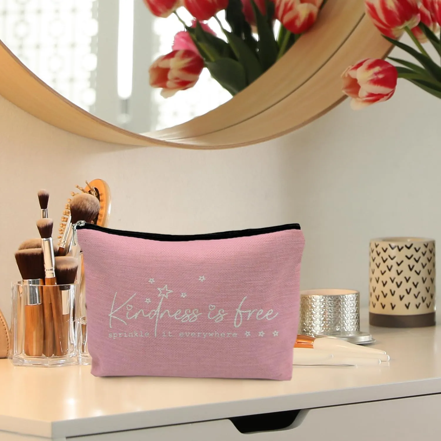 Positive Quote Makeup Bag, Kindness is Free Sprinkle it Everywhere Cosmetic Bag Travel Toiletry Bag, Inspirational Gifts for Women Friends Family Loved Ones, Pink Makeup Pouch